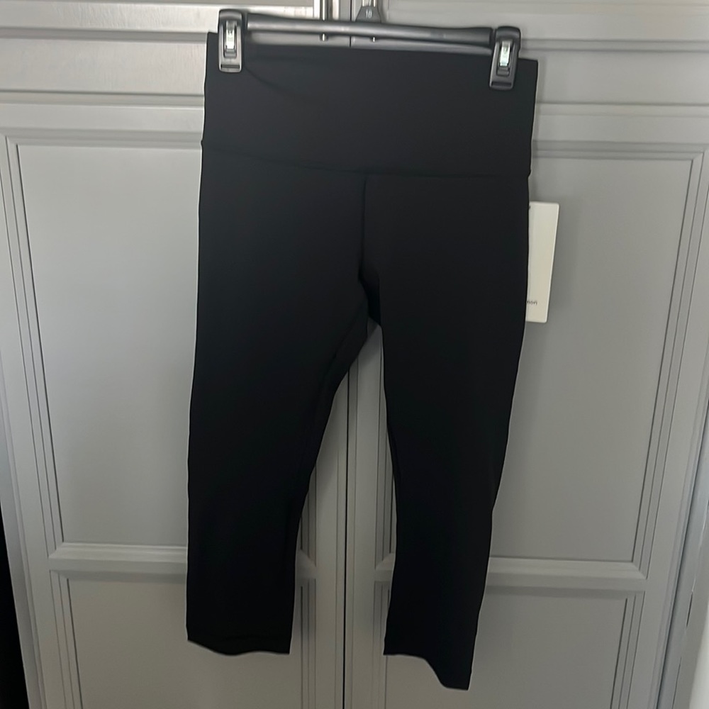 Lululemon Black Crop
